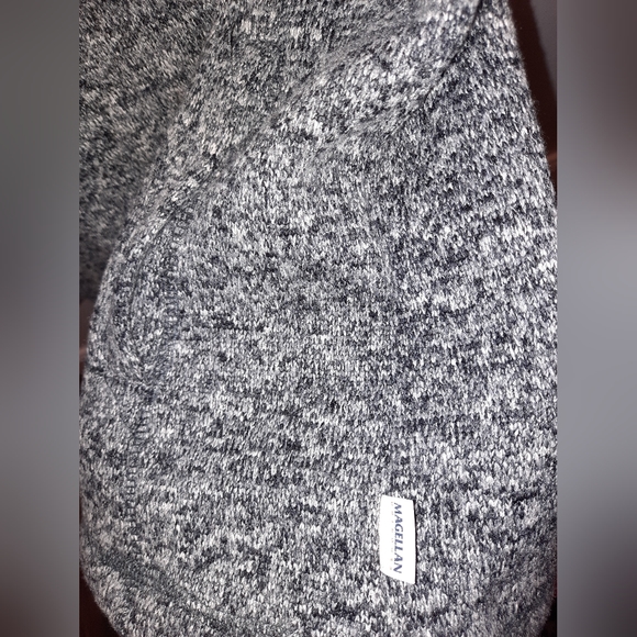 Magellan womens medium dark gray heathered sweater, excellent used condition - Picture 6 of 10